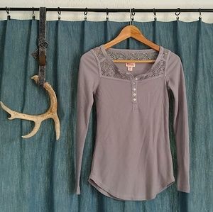 Grey Lace-Collar Button Thermal Shirt
